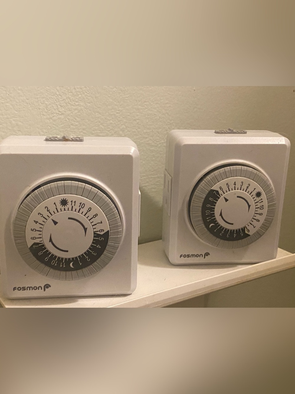 White Mechanical 24-Hour Timer Outlet X 2